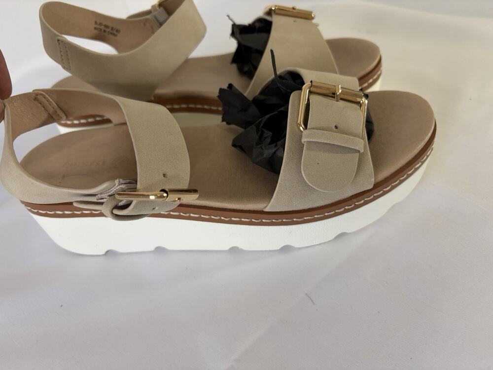 Chinese Laundry Suede Wedge Sandals Ankle Strap Buckle Womens 9 M Beige